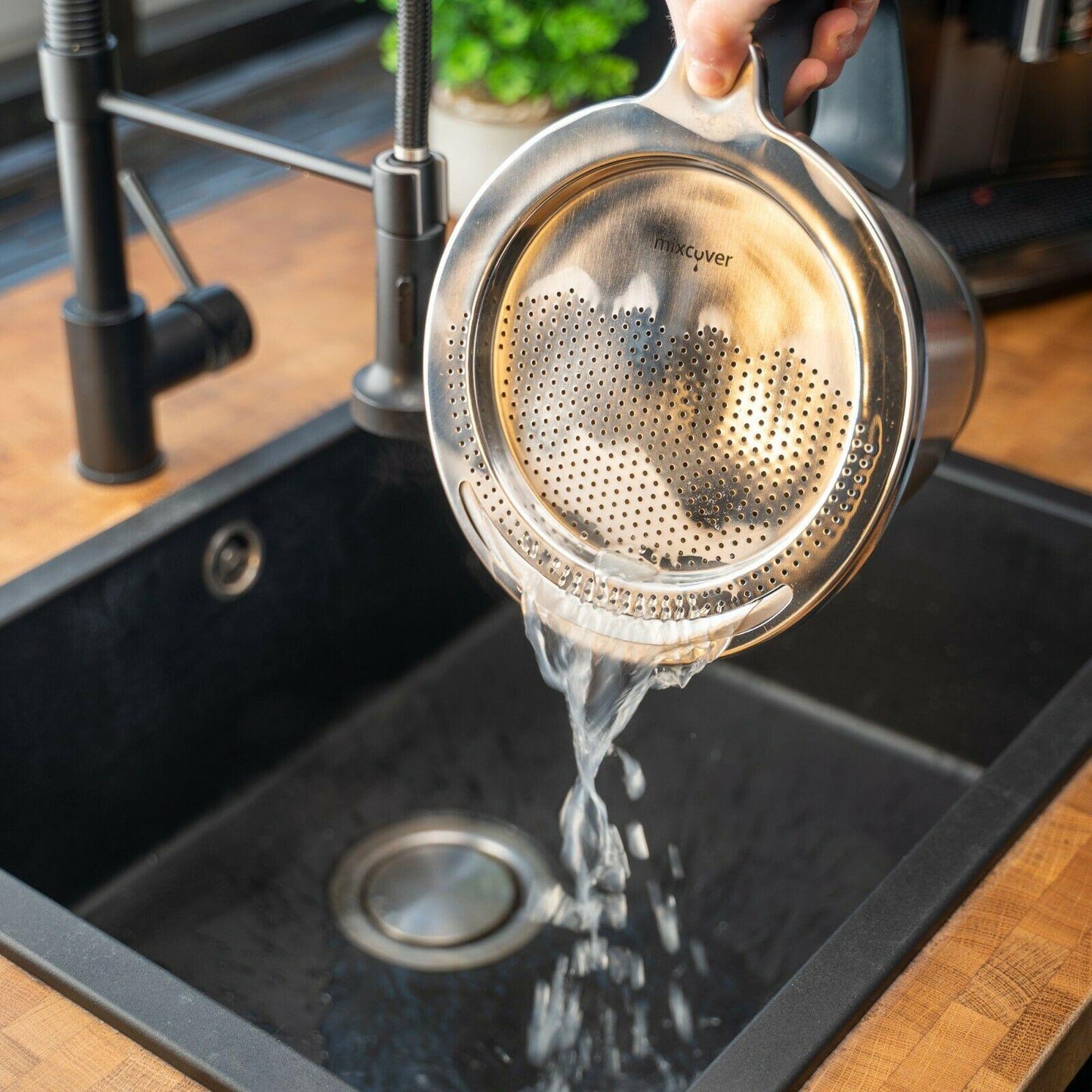 B-ware: mixcover roestvrijstalen zeef giethelper Thermomix TM6 en TM5, pasta e.v.a. afgieten
