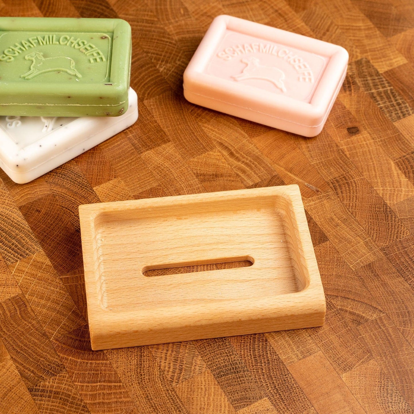 skin:kitchen Seifenschale aus Buchenholz, geölt mittige Aussparung