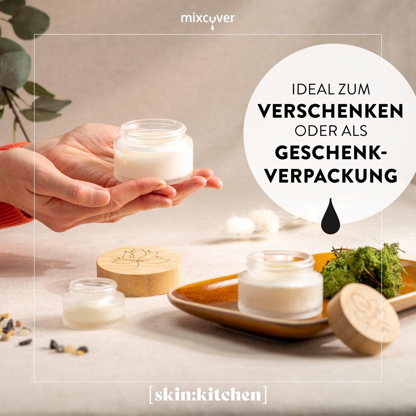 skin:kitchen Glastiegel mit Bambusdeckel & Gravur für selbstgemachte Kosmetik 3er Set 100g Frosted - Mixcover - skin:kitchen