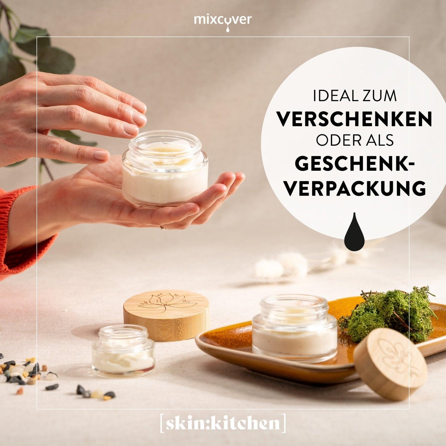 skinkitchen Glastiegel mit Bambusdeckel & Gravur für selbstgemachte Kosmetik 3er Set 20, 50 & 100g "Klar" - Mixcover - skin:kitchen